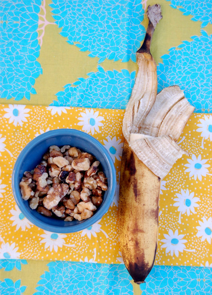 whole_food_plant_based_quinoa_bowl_.walnuts_banana