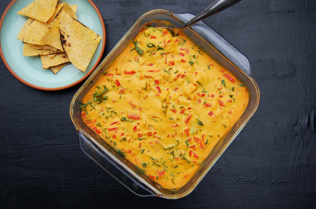 7_layer_nacho_dip_top_chip_and_pan