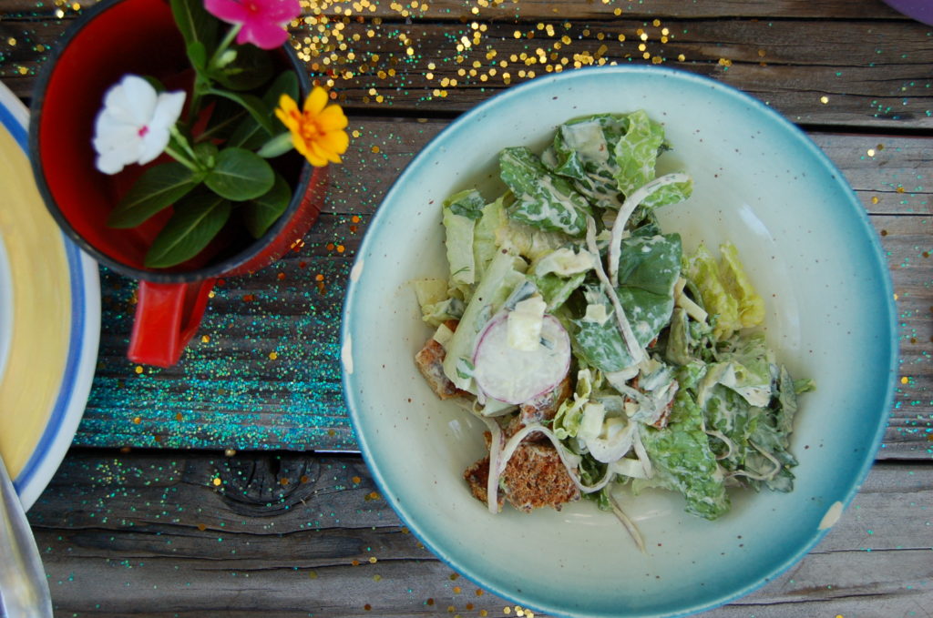 caesar_salad_blue_bowl