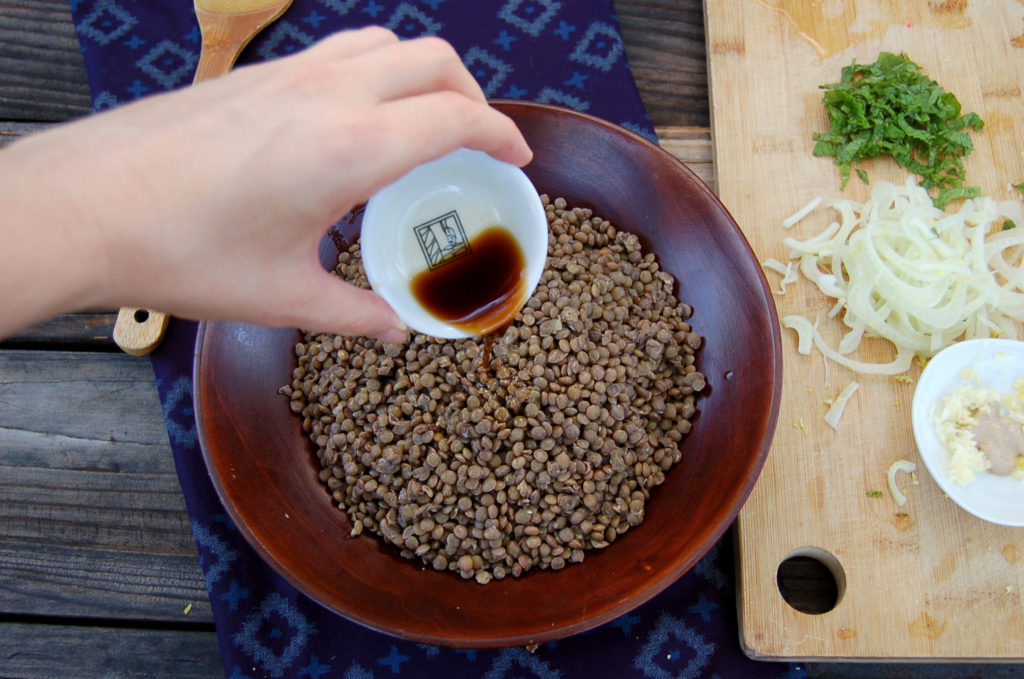 lentil_salad_hand