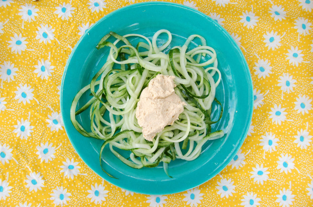 cucumber_noodles_plating_2