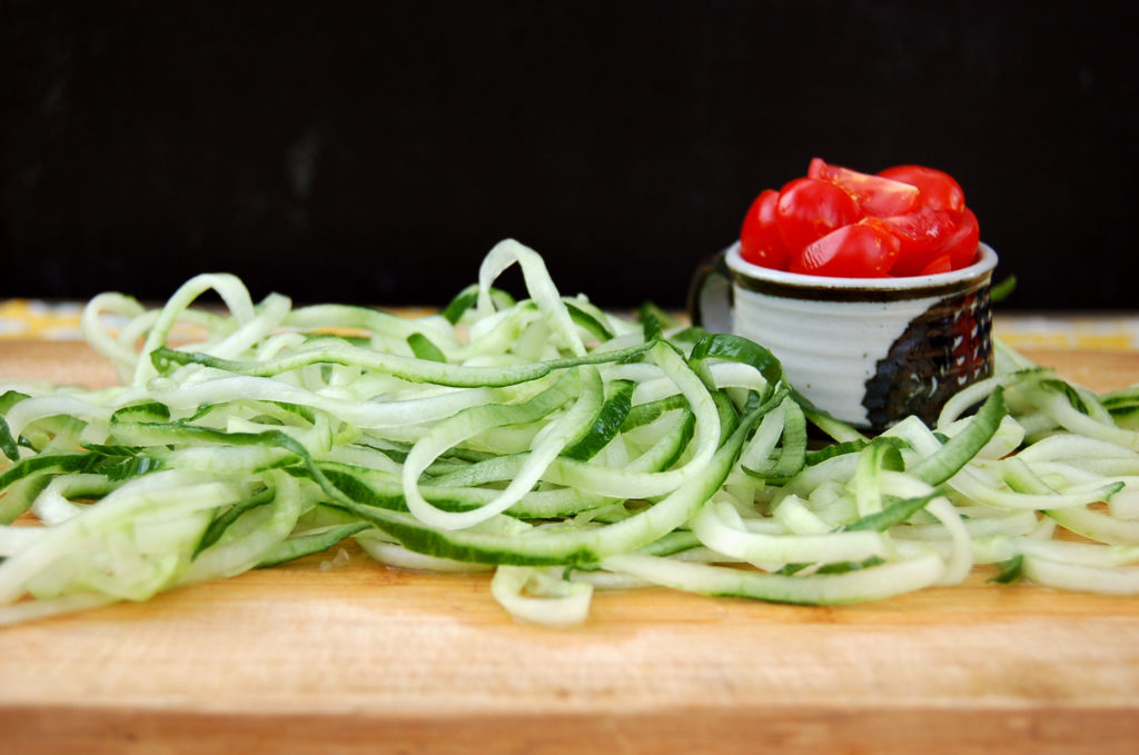 cucumber_noodles_noodles_tomatoes