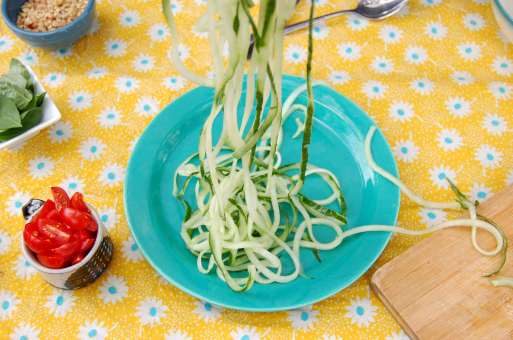 cucumber_noodles_noodles_plate