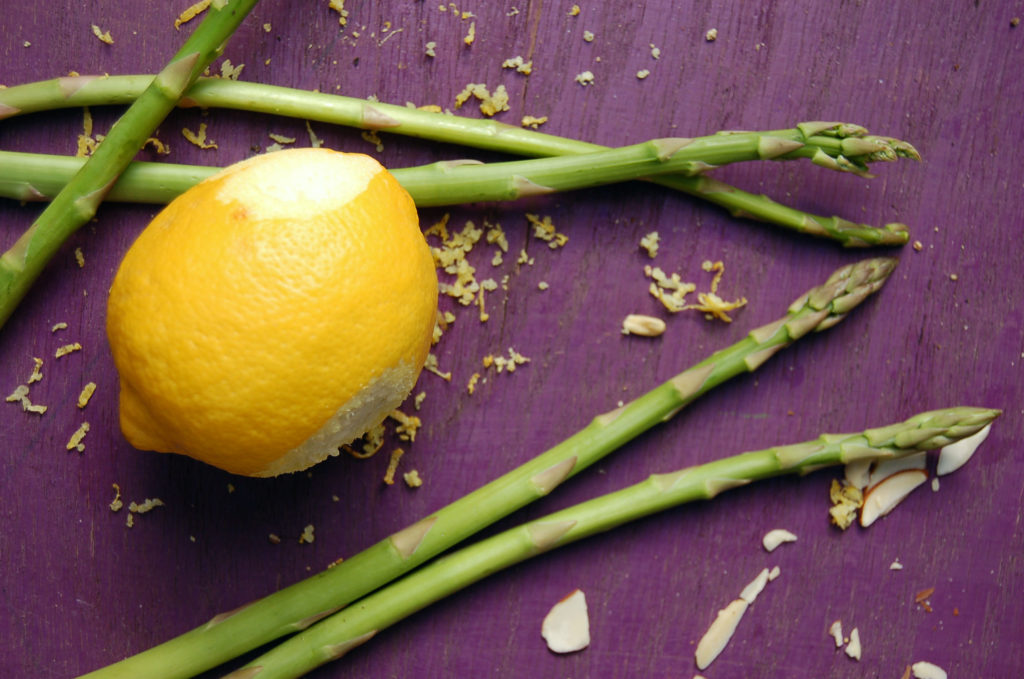 leek_asparagus_soup_lemon_peel