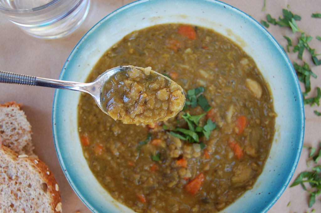 slow-cooker-split-pea-spoon-above