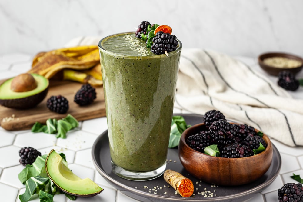 whole_food_plant_based_turmeric_blackberry_smoothie_9