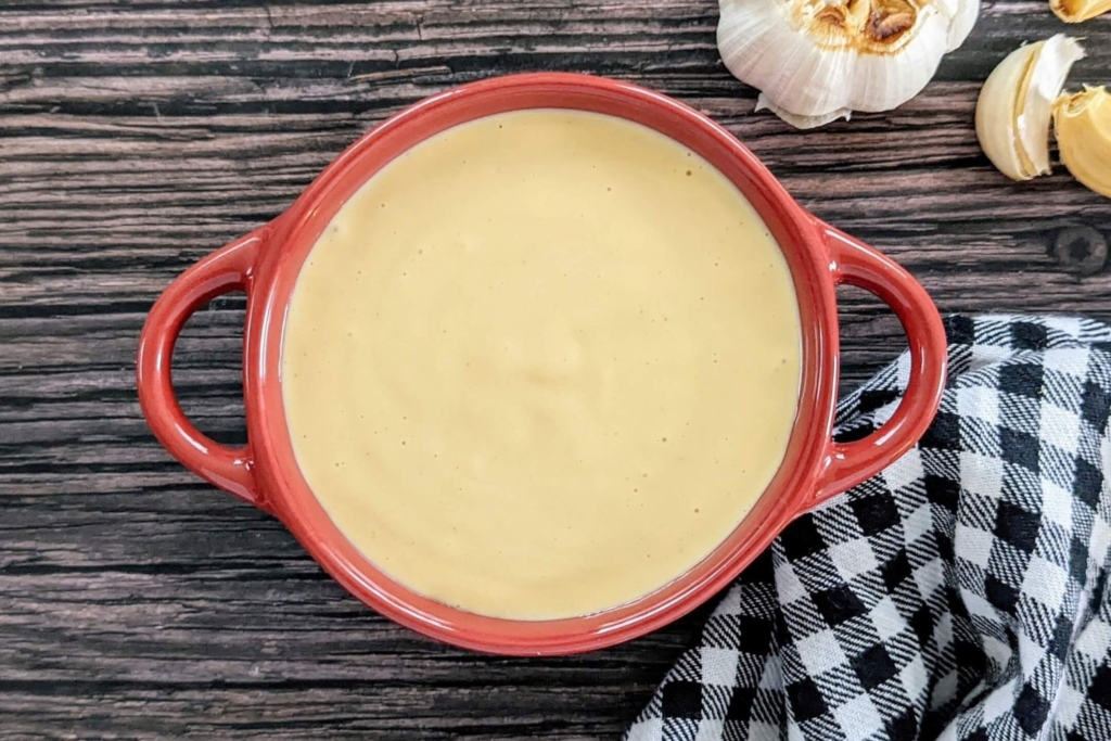 Roasted Garlic Cheesy Sauce